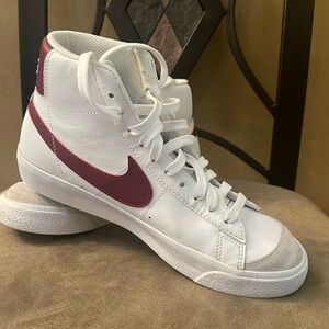Nike Blazers (Burgundy)